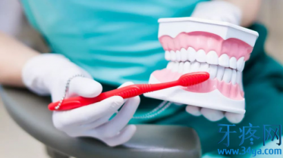 种植牙有什么特殊日常护理要求吗？